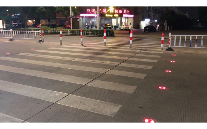 行人過(guò)街斑馬線智能監(jiān)控警示系統(tǒng)